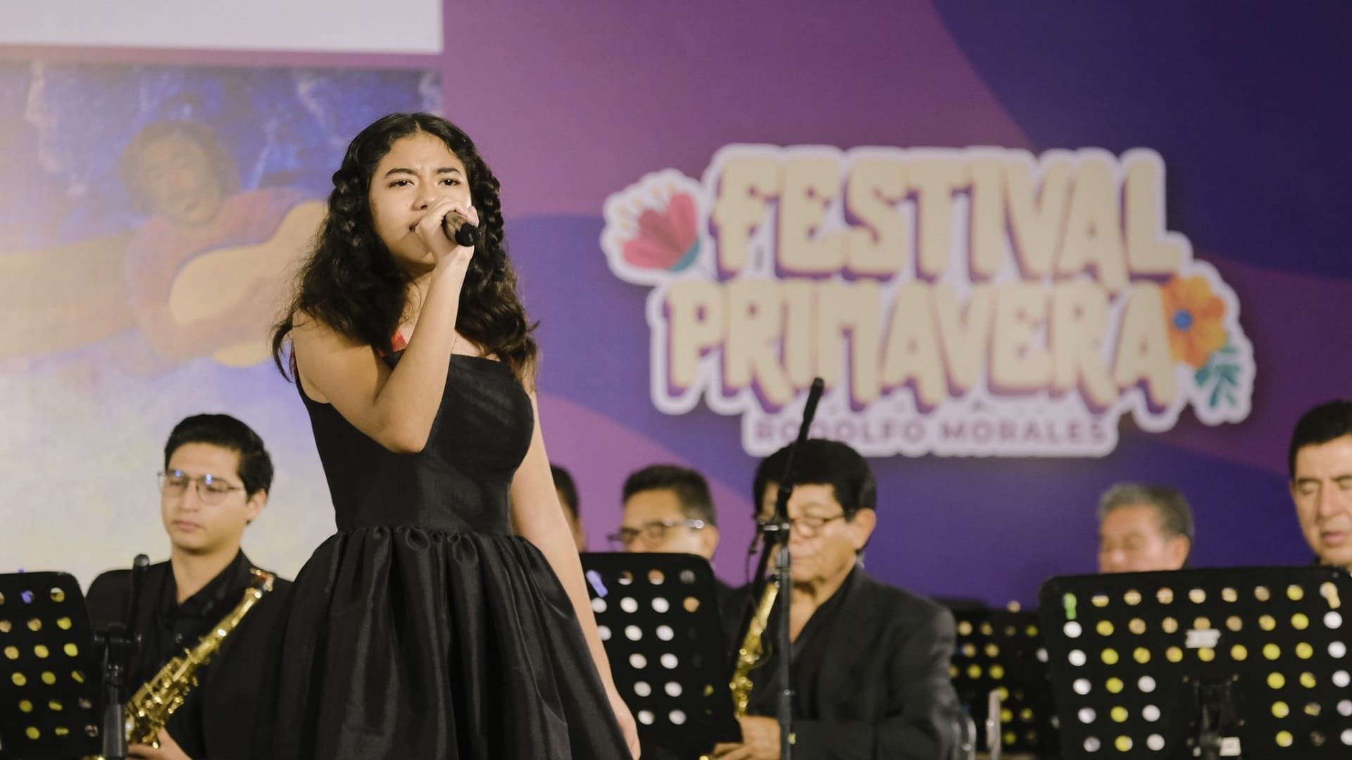 Deleita la Orquesta Primavera de Oaxaca con presentación en el corazón de la capital