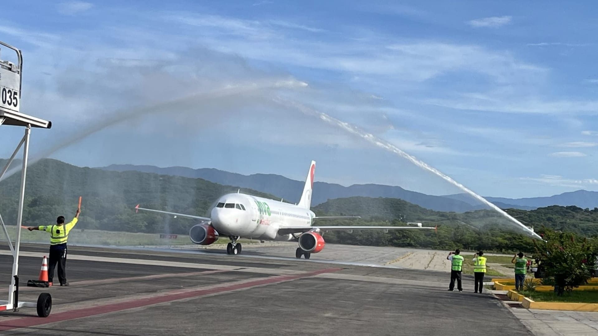 Aeropuerto de Puerto Escondido mantiene firme crecimiento en tráfico aéreo