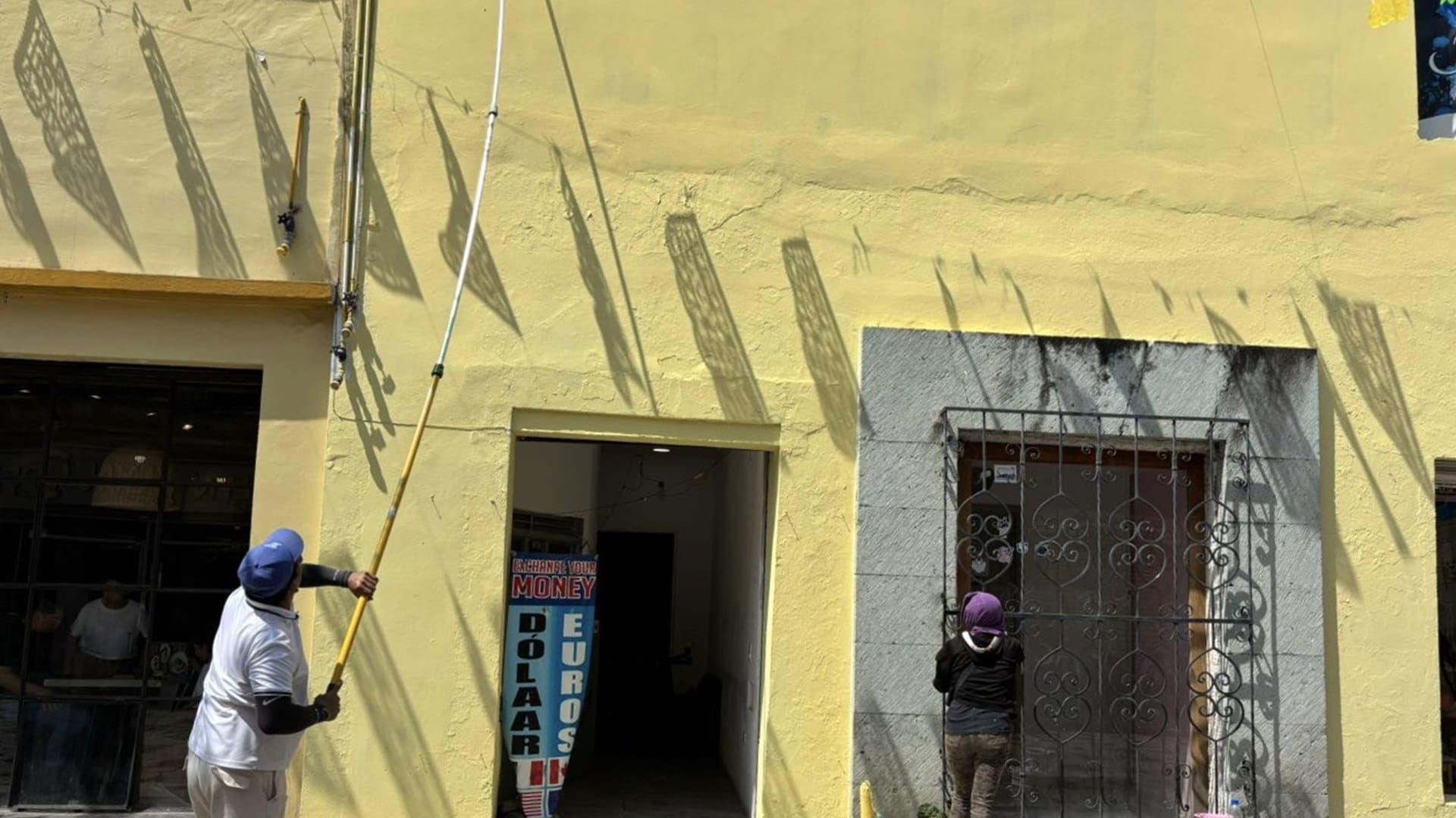 Impulsa Sebienti pinta de fachadas en el centro histórico de la capital