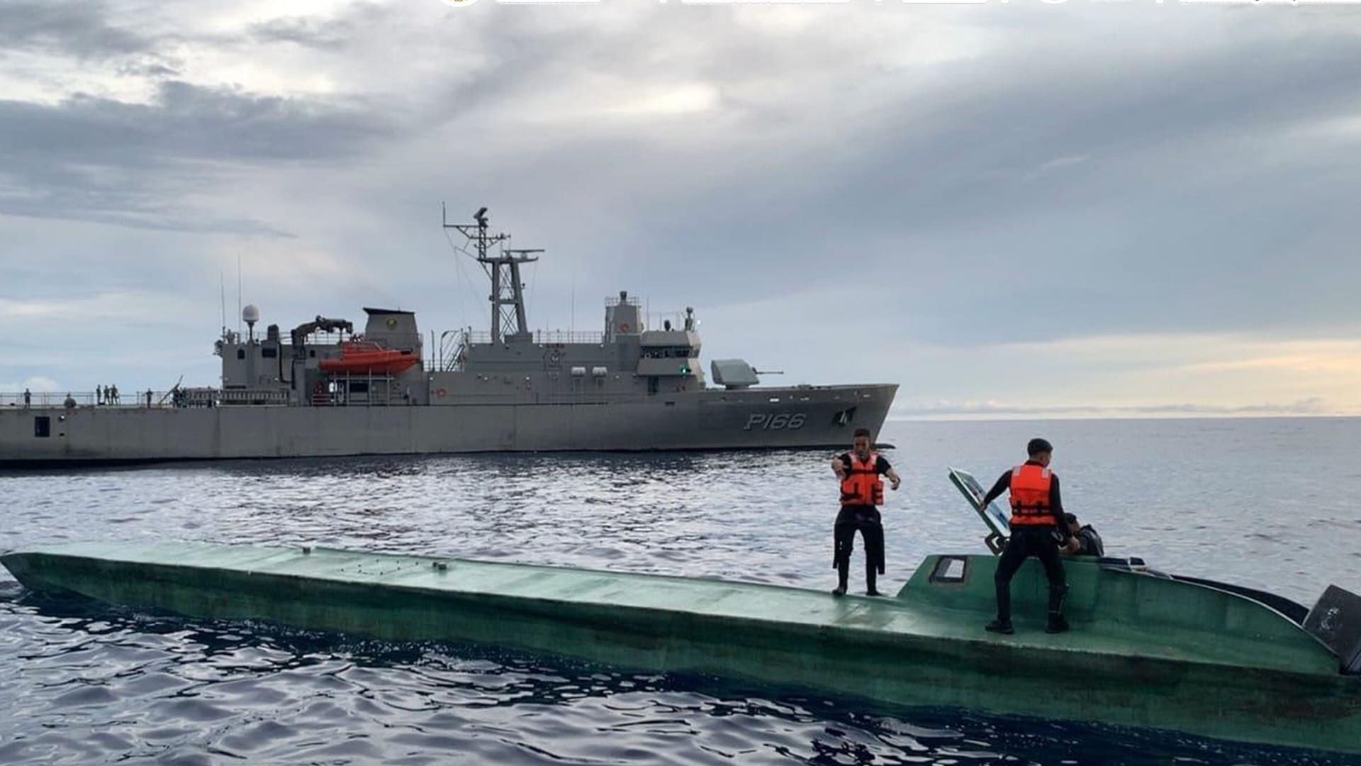 Marina asegura semisumergible con droga en Guerrero