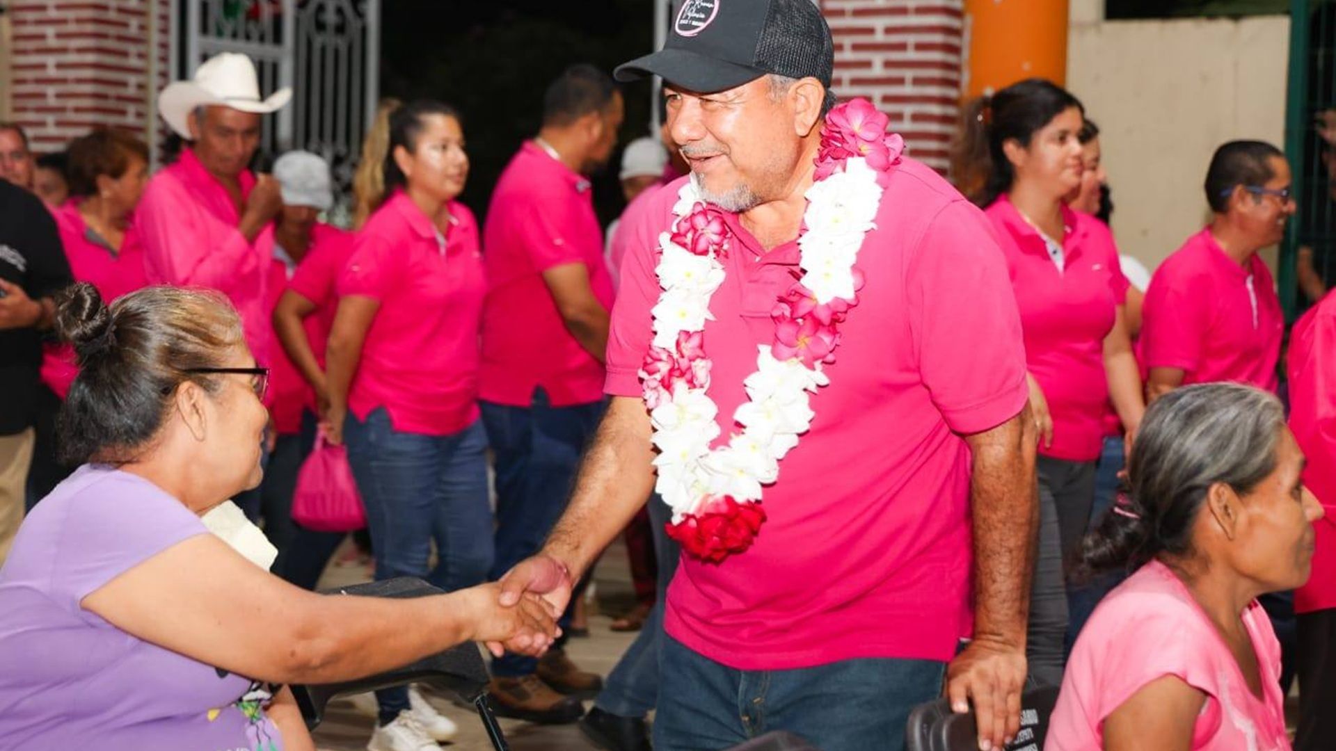 Román Valencia destaca el respaldo ciudadano a días de la elección del 12 de octubre