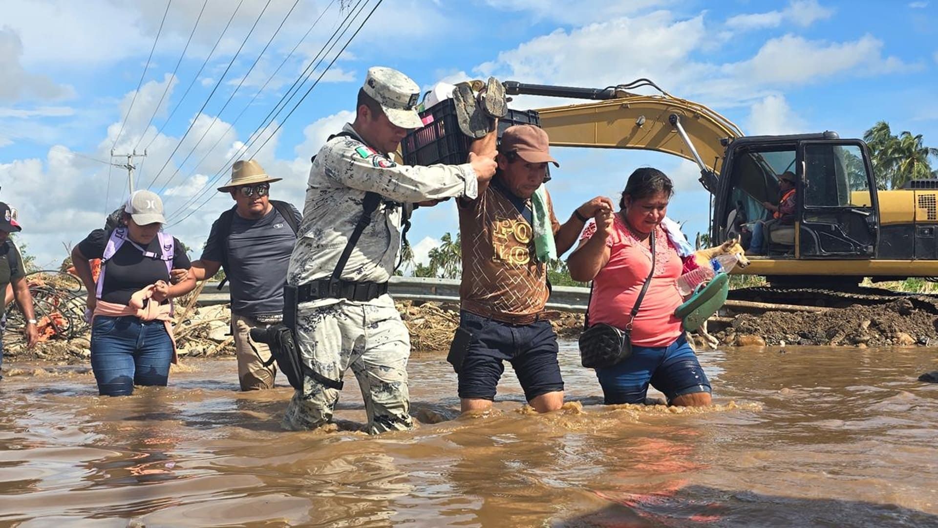 Emiten alerta por fenómeno meteorológico con potencial ciclónico en el Golfo de Tehuantepec