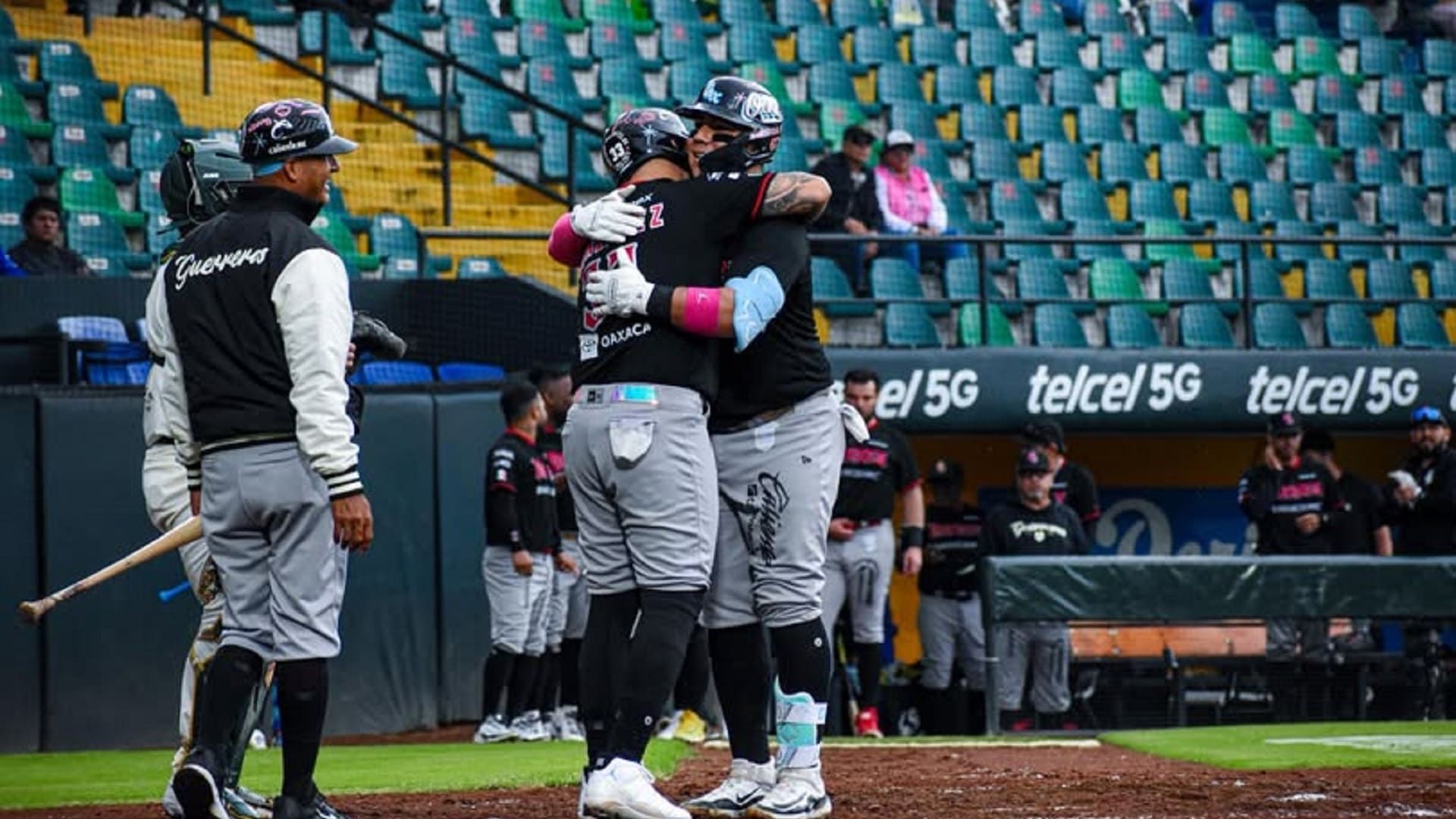 Gran regreso bélico de Guerreros de Oaxaca ante Pericos de Puebla