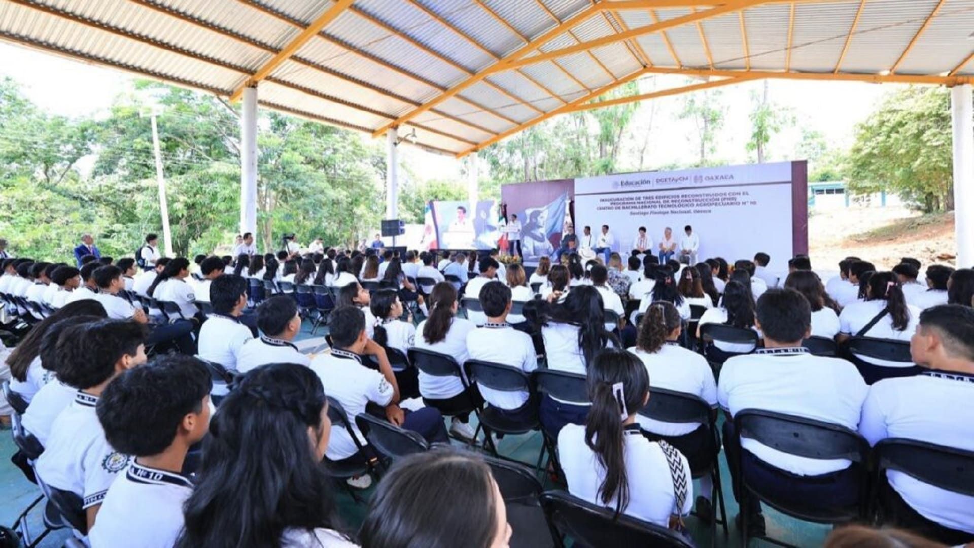 CBTa 10 de Pinotepa Nacional estrena aulas reconstruidas