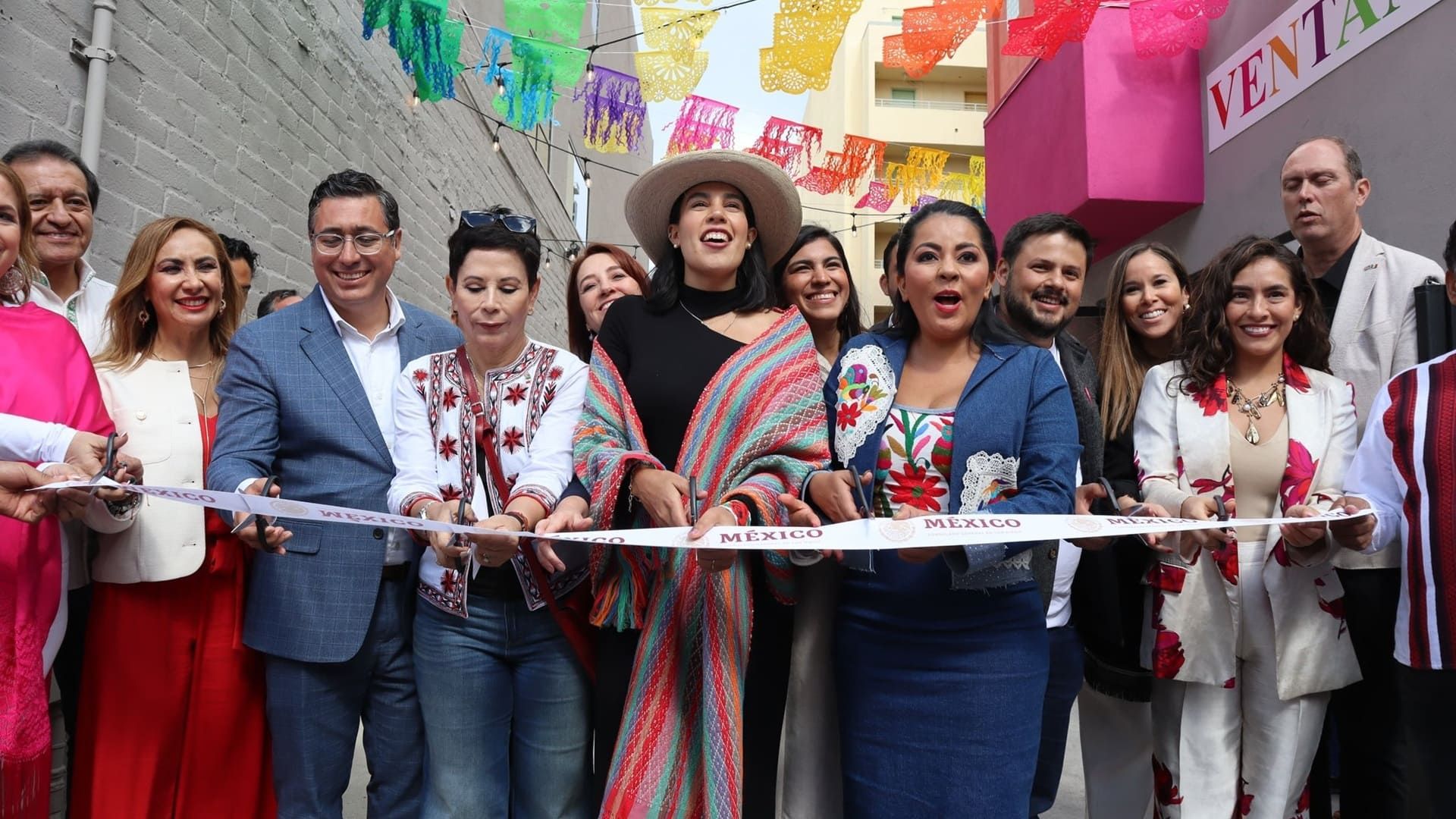 Oaxaca inaugura Ventana a México en el Consulado de San Diego