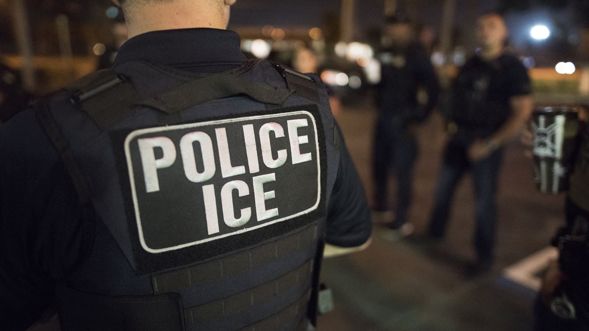 Agente de ICE mata a migrante mexicano que se resistió a ser arrestado en Chicago
