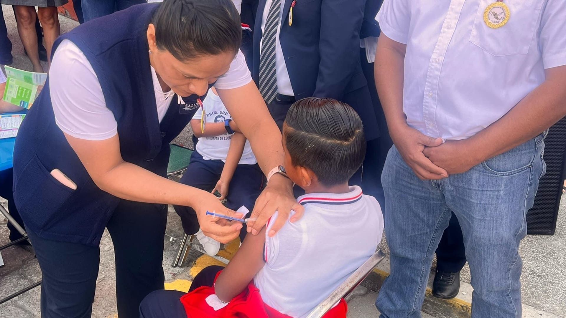 Servicios de Salud de Oaxaca refuerza en la Mixteca acciones de la Semana Nacional de Vacunación