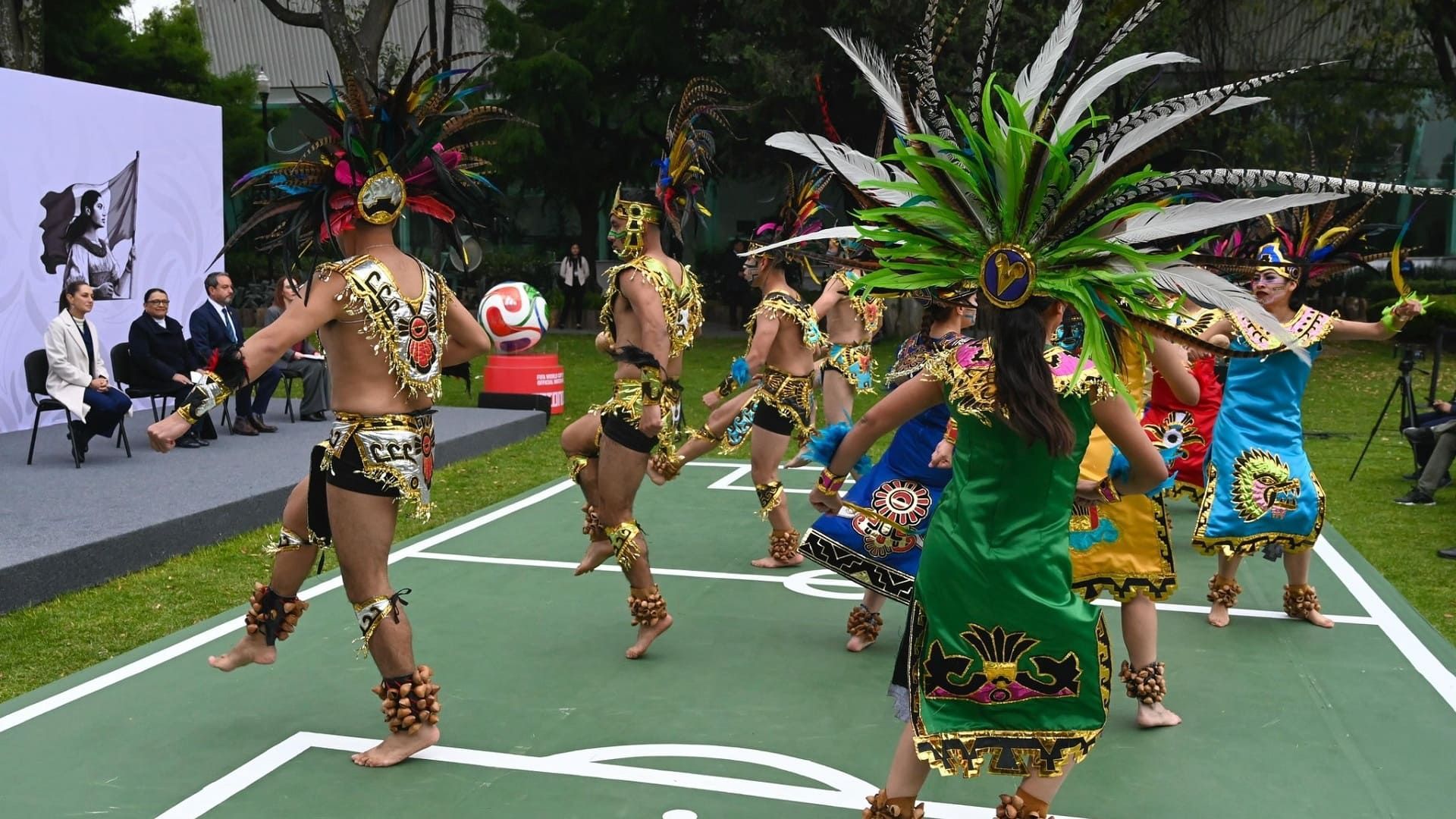 Claudia Sheinbaum sobre el Mundial 2026: “Decidí regalar mi boleto a una niña”