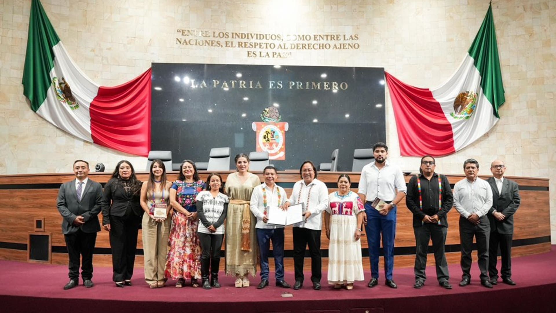 Firman convenio para preservar, fomentar y revitalizar las lenguas originarias de Oaxaca