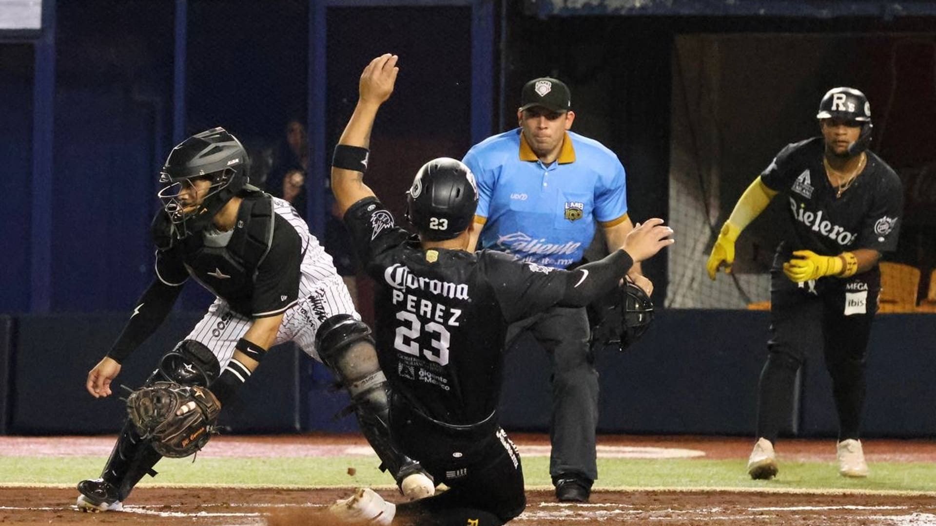 Rieleros hace rally de siete e inicia ganando la serie ante Guerreros