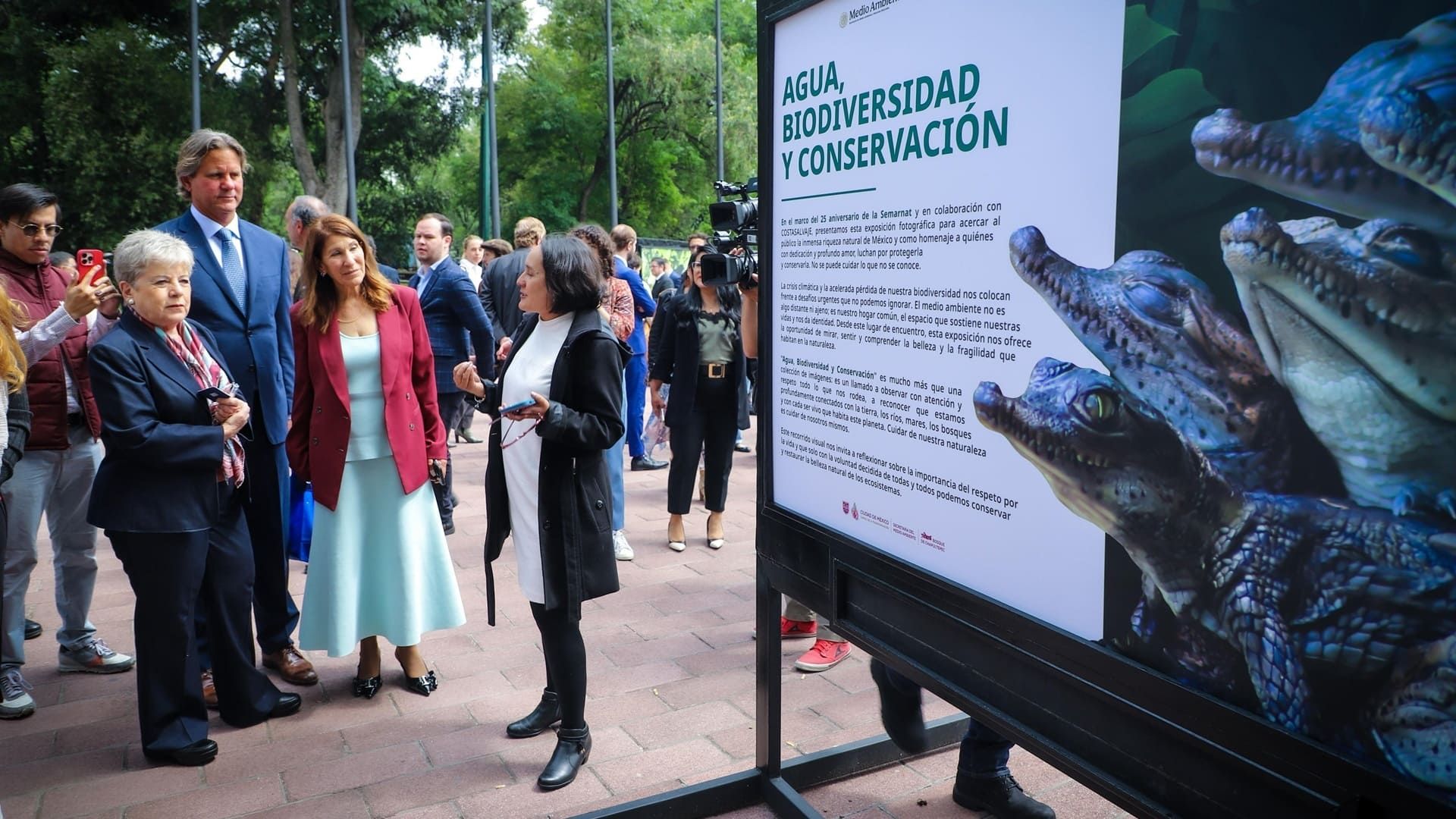 Semarnat y Costasalvaje inauguran exposición fotográfica en el Bosque de Chapultepec