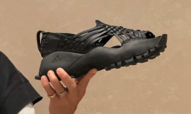 Exige Jara Cruz a Adidas suspender venta de huaraches Oaxaca Slip On