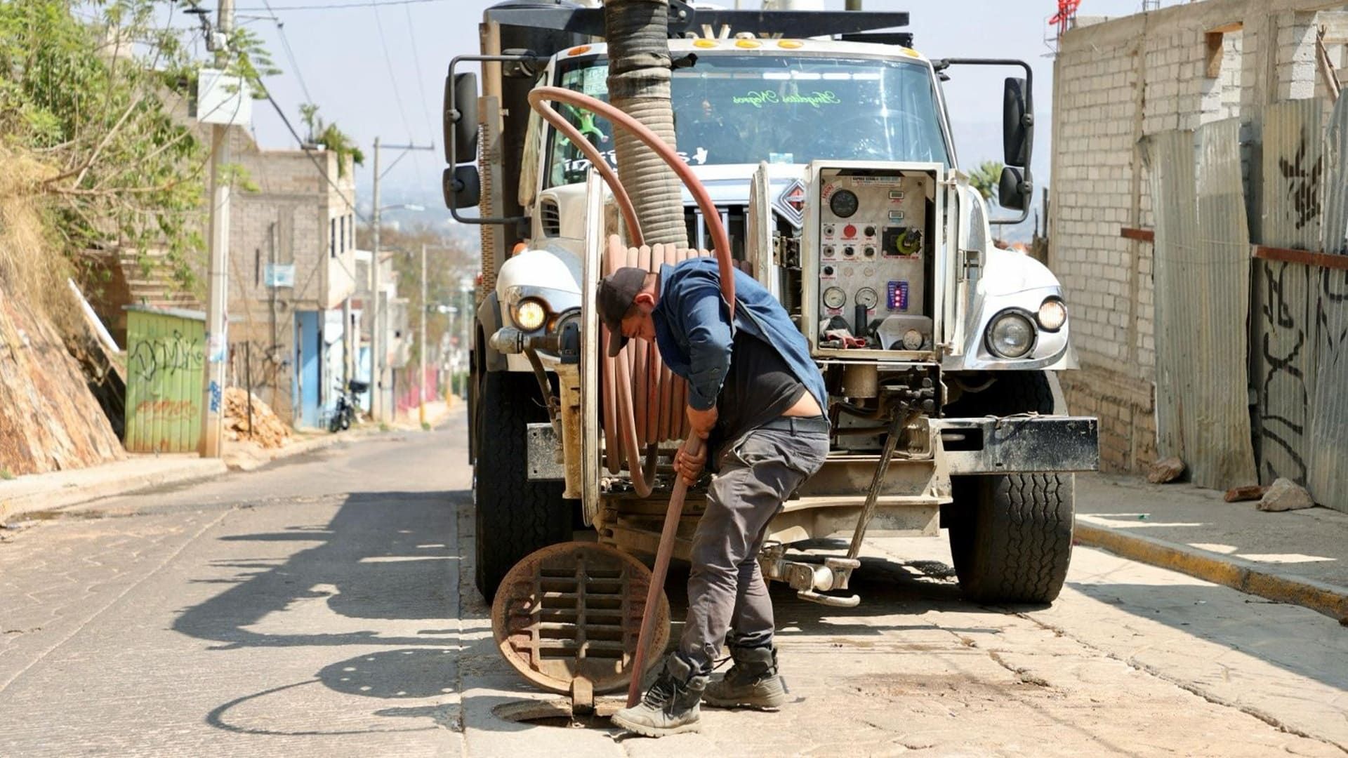Más de 207 toneladas de basura ha retirado Soapa de alcantarillas de la capital