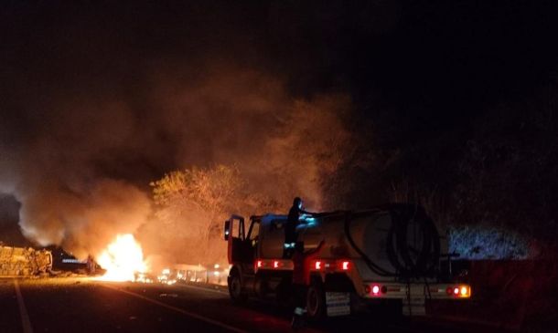 Muere una persona en choque frontal en la autopista Oaxaca–Puerto Escondido