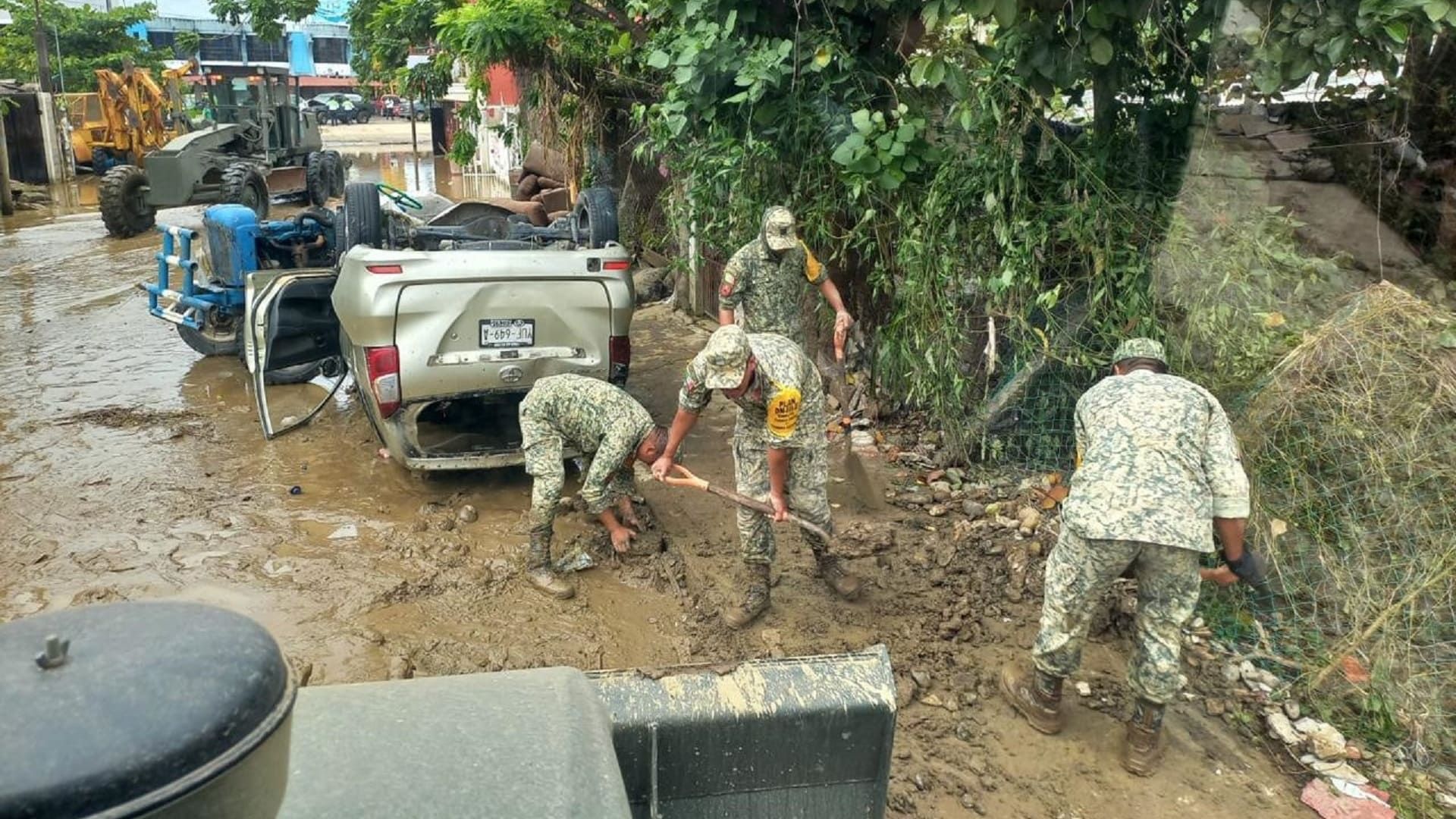 Oaxaca envía brigada de apoyo humanitario a Álamo Temapache, Veracruz